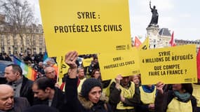 Marche "en solidarité avec le peuple syrien", place de la République à Paris, samedi 14 mars 2015.