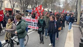 Au moins 1.600 enseignants et lycéens, selon la police, manifestent jeudi 1er février à Marseille.