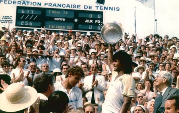 Yannick Noah après sa victoire à Roland-Garros en 1983