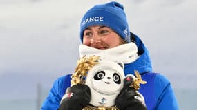 Justine Braisaz-Bouchet, médaillée d'or sur la mass start des Jeux olympiques de Pékin, le 18 février 2022.