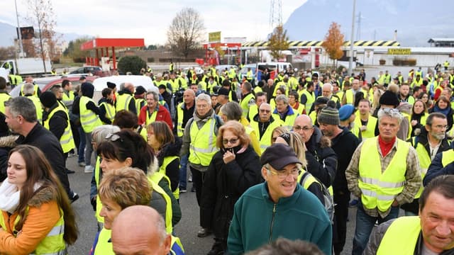 La plainte de l'union patronale de Charente a été déposée au commissariat d'Angoulême "après les manifestations non déclarées en préfecture et donc illégales" des "gilets jaunes",