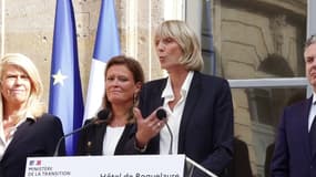 "J'étais plutôt partie pour une retraite parlementaire, je me suis retrouvée députée parce que j'avais un combat à mener (…) je ne me résignais pas à voir arriver le Rassemblement national", confie Valérie Létard, nouvelle ministre du Logement 