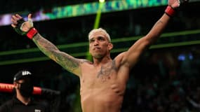 Charles Oliveira avant son combat contre Dustin Poirier à l'UFC 269 en décembre 2021