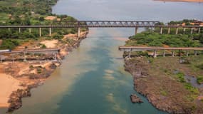 Le pont Juscelino Kubitschek de Oliveira qui s'est effondré le 22 décembre sur la rivière Tocantins à Aguiarnopolis, dans l'État de Tocantins, au Brésil, le 24 décembre 2024.