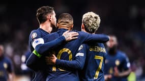 Theo Hernandez, Kylian Mbappé et Antoine Griezmann lors de France-Gibraltar, le 18 novembre 2023.