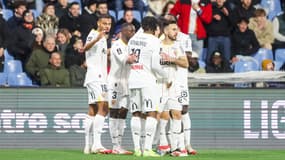 Les joueurs du RC Lens fête l'ouverture du score à La Mosson, 31 janvier 2025