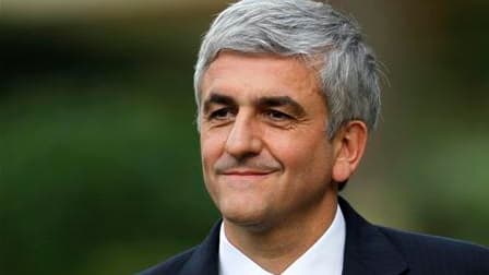 Le porte-parole du Nouveau centre, Jean-Marie Cavada, a annoncé que l'ancien ministre centriste de la Défense Hervé Morin serait candidat à l'élection présidentielle en 2012. /Photo d'archives/REUTERS/Charles Platiau