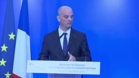 Jean-Michel Blanquer annonce une dictée quotidienne à l'école primaire