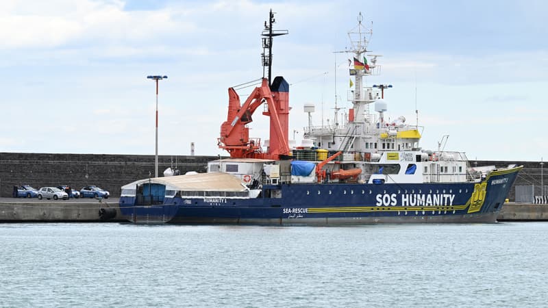 Le navire Humanity 1 géré par l'ONG SOS Humanity, le 6 novembre 2022 au port de Catane (Italie).