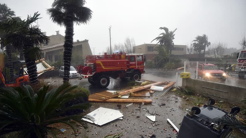 Le camping de Sérignan-Plage, dans l'Hérault, frappé par une mini-tornade, le 28 novembre 2014.