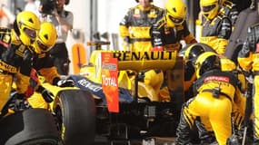 Ravitaillement de la R30 de Kubica