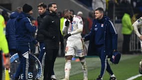 Lyon-Lens : Alexandre Lacazette sort sur blessure