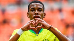 Estevao, dit Messinho, avec le Brésil U17 face à la Nouvelle-Calédonie, le 14 novembre 2023.