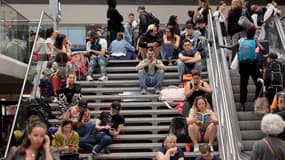 Les usagers patientent à la gare Montparnasse, jeudi 26 juillet 
