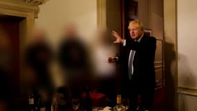 Boris Johnson lors d'une fête organisée au 10 Downing street le 13 novembre 2020.