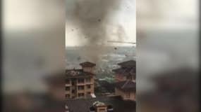 En Chine, cette tornade a tout emporté sur son passage 