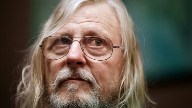Accuse De Faux Temoignage Par L Ap Hp Didier Raoult Se Defend Sur Twitter