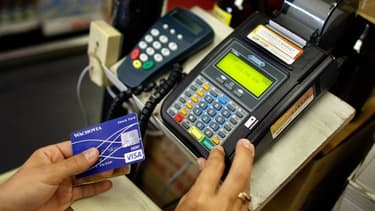 Il est souvent plus judicieux d'éviter de payer avec sa carte bancaire en dehors de la zone euro pour éviter les frais bancaires.
