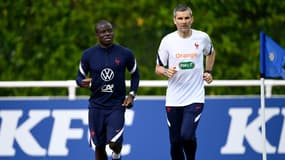 N'Golo Kanté avec le préparateur physique Cyril Moine, à Clairefontaine le 3 juin 2021