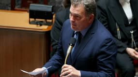 Le ministre des Transports français Philippe Tabarot s'exprime à l'Assemblée nationale à Paris le 17 juin 2025