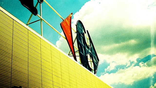 Face à Netflix, Carrefour veut profiter de sa notoriété pour se faire une place sur le marché de la VOD