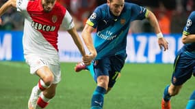 Monaco-Arsenal : la gaffe d’Özil 