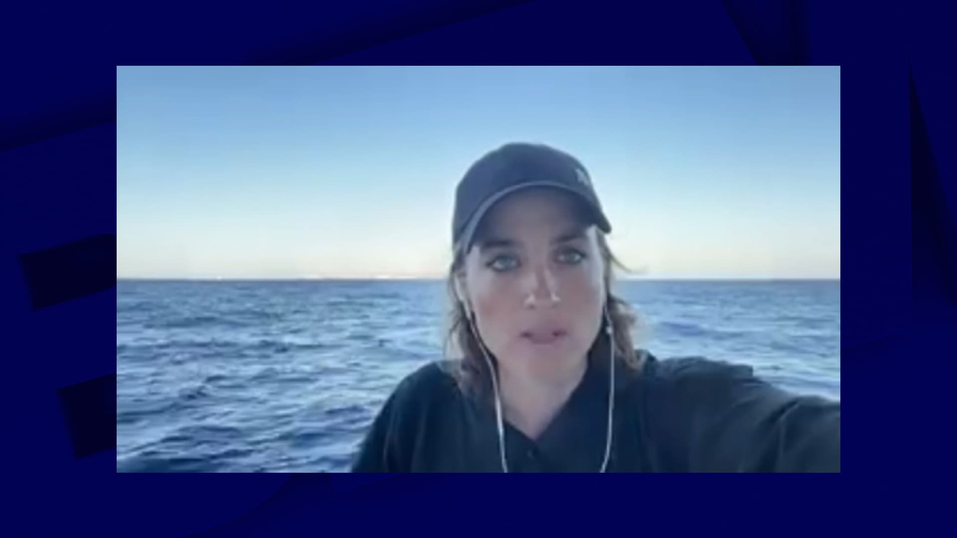 "NOS VIES SONT EN JEU": ADÈLE HAENEL DÉNONCE LES ATTAQUES DE DRONES SUBIES PAR LA FLOTTILLE HUMANITAIRE POUR GAZA