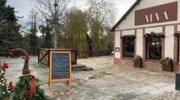 La Table d'Alva, au Vaudreuil, dans l'Eure, a été élu meilleur restaurant de l'année 2025.