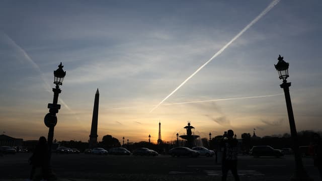Un coucher de soleil à Paris en 2017 (illustration)