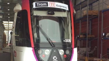 La ligne de tram-train T11 express a été confiée à Transkéo, une filiale de droit privé de la SNCF. Elle relie la gare du Bourget à celle d'Epinay-sur-Seine (Seine-Saint-Denis).