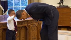 Impression écran issue de la vidéo postée par Barack Obama sur ses retrouvailles avec Jacob Philadelphia