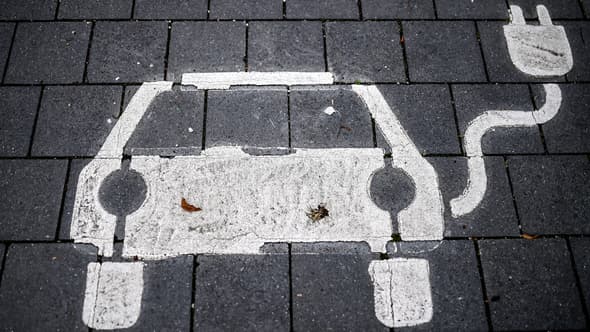 Image d'illustration - Un logo voiture électrique.
