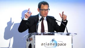 Le retour sur Terre du lanceur SpaceX constitue un exploit technologique, mais il ouvre de nombreuses questions non résolues, selon Stéphane Israël, le PDG d'Arianespace.