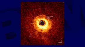 L'Image du disque autour de TWA 7 capturée par l’instrument MIRI du JWST et détectée par le télescope spatial James Webb.