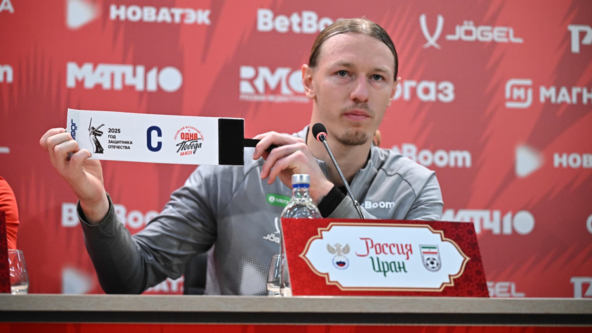 SAFONOV ENVISAGE UN DÉPART DU PSG LORS DU MERCATO