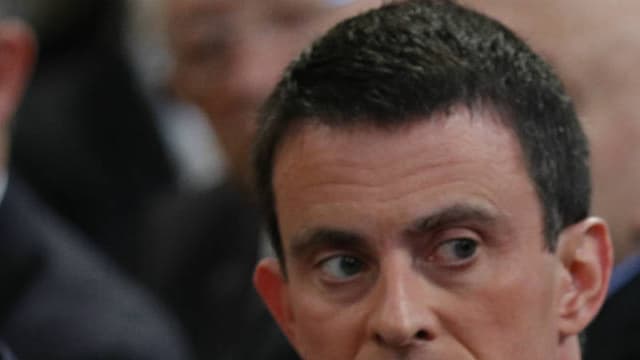 La cote de confiance de François Hollande et Manuel Valls stagne à un niveau très bas en juillet, selon un sondage Harris Interactive