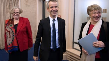 L’équipe de l’Hadopi est conduite par Marie-Francoise Marais, Présidente, Eric Walter, secrétaire général et Mireille Imbert-Quaretta, présidente de la Commission de Protection des droits.