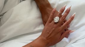 Georgina Rodriguez s'affiche avec sa bague de fiançailles, le 11 août 2025.