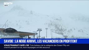 "On a été surpris": les vacanciers profitent du retour de la neige en Savoie