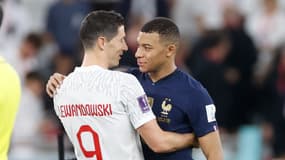 Robert Lewandowski et Kylian Mbappé lors de la Coupe du monde 2022.