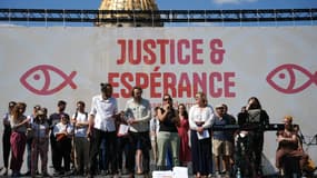 Marie Levier a pris la parole lors d'une manifestation organisée par le collectif chrétien "Justice et Espérance" contre la montée des partis d'extrême droite, à Paris le 23 juin 2024.