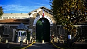 L'entrée de l'hôpital pénitentiaire de Fresnes (Val-de-Marne), le 25 novembre 2020