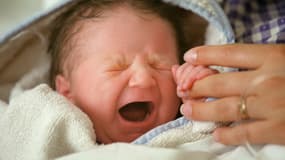Un nouveau-né le 5 juin 2001 au service maternité de l'hôpital franco-britannique de Levallois-Perret 