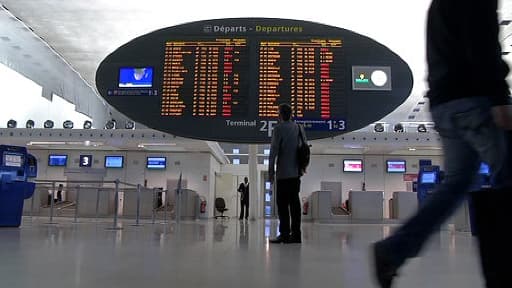 Le tableau des départs à l'aéroport de Roissy