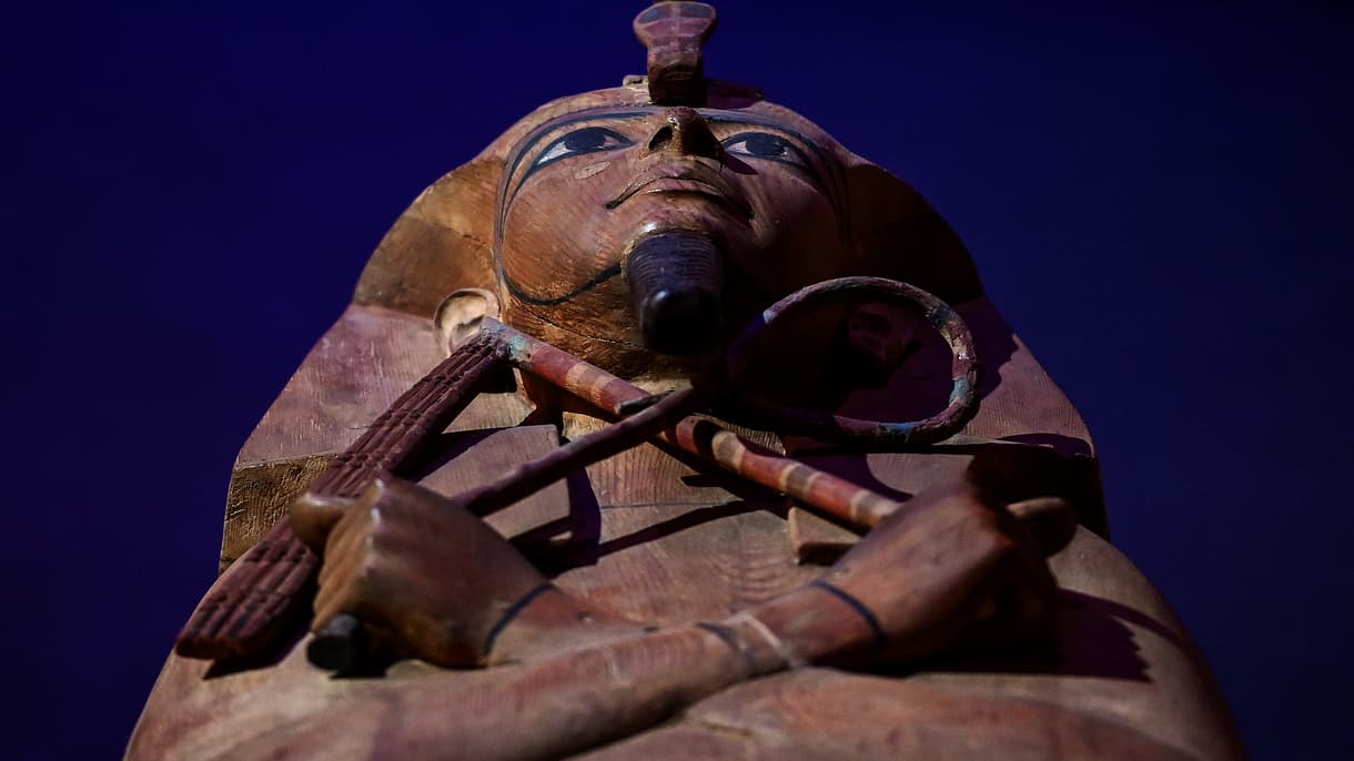 Le sarcophage de Ramsès II exposé à la Grande Halle de La Villette, le 3 avril 2023.