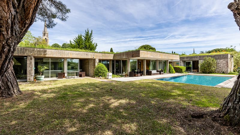 Cette demeure est à vendre près de Bordeaux