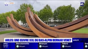 Arles: une œuvre XXL du Bas-Alpin Bernar Venet installée