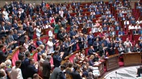 Les députés de la majorité ont fait une standing ovation au Premier ministre à la fin de sa première réponse concernant l'affaire Benalla ce mardi 24 juillet à l'Assemblée nationale