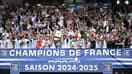 Les joueurs de Montauban avec le bouclier de Pro D2, le 7 juin 2025.
