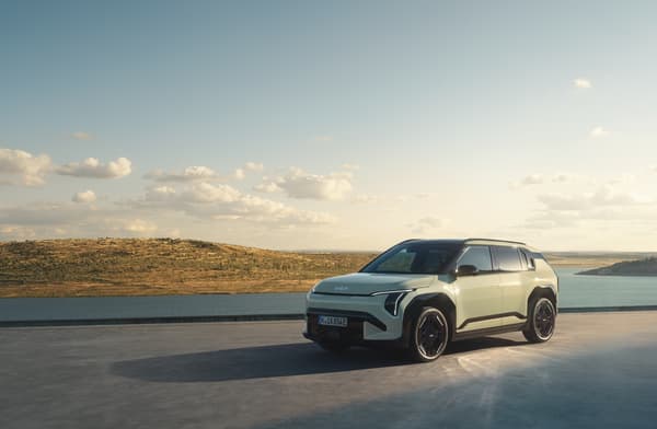 Le Kia EV3 se présente comme un SUV compact 100% électrique avec deux tailles de batterie au choix.